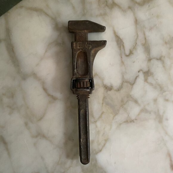 Antique 1800s WORKING Wrench Tool Cast Iron HEAVY - Picture 1 of 2